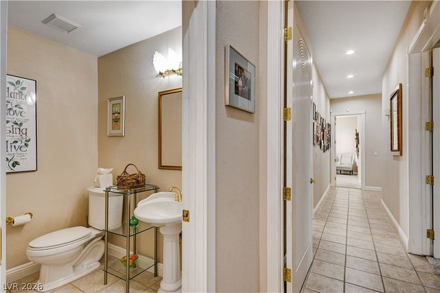 2000 Alexa Breanne Court, Las Vegas, NV 89117
