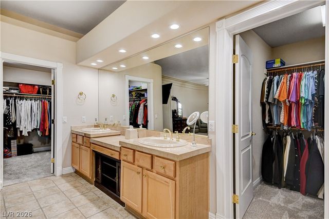 2000 Alexa Breanne Court, Las Vegas, NV 89117