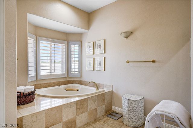2000 Alexa Breanne Court, Las Vegas, NV 89117