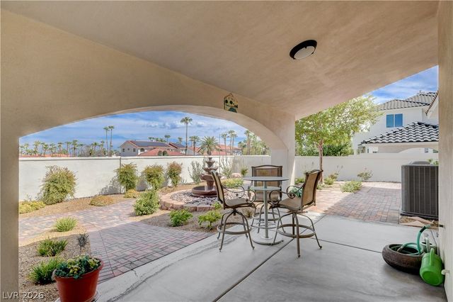 2000 Alexa Breanne Court, Las Vegas, NV 89117