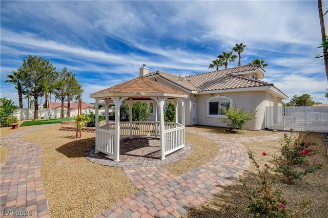 2000 Alexa Breanne Court, Las Vegas, NV 89117