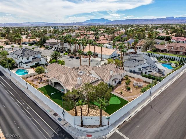 2000 Alexa Breanne Court, Las Vegas, NV 89117