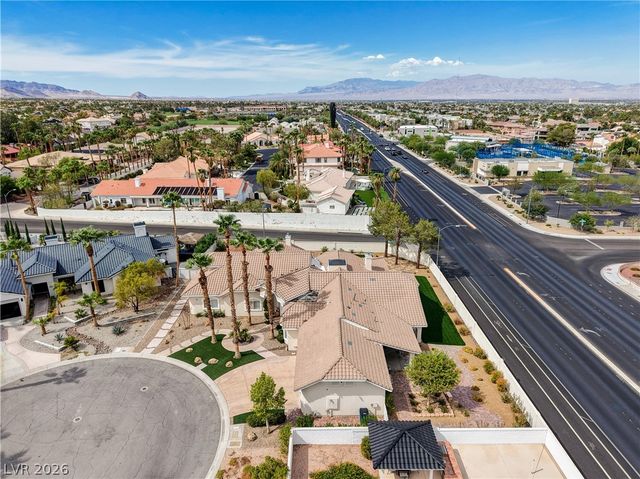 2000 Alexa Breanne Court, Las Vegas, NV 89117