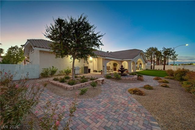 2000 Alexa Breanne Court, Las Vegas, NV 89117