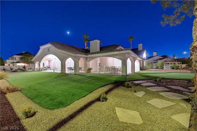 2000 Alexa Breanne Court, Las Vegas, NV 89117