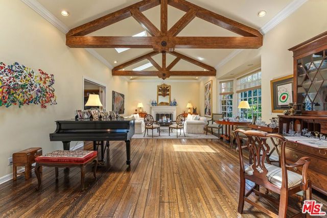607 N Linden Drive, Beverly Hills, CA 90210