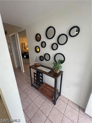 1900 Alamanda DR 303, Naples, FL 34102