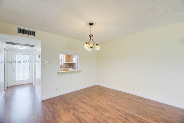 9233 SW 8th St 208, Boca Raton, FL 33428