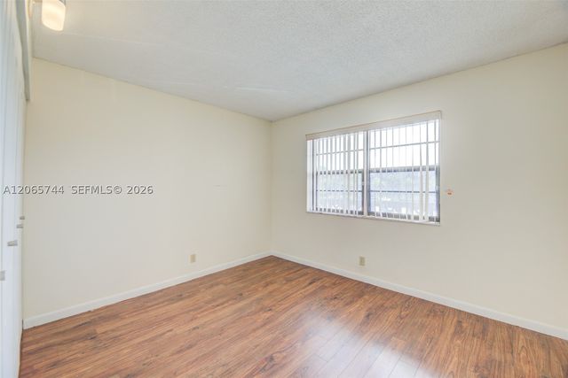 9233 SW 8th St 208, Boca Raton, FL 33428
