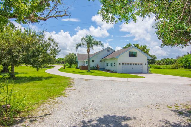 3675 66th Avenue, Vero Beach, FL 32966