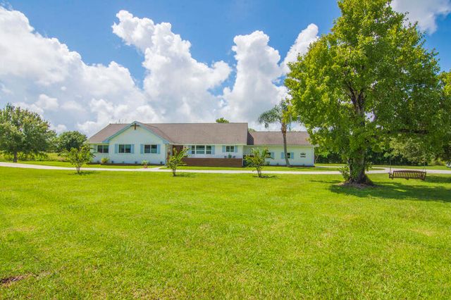 3675 66th Avenue, Vero Beach, FL 32966