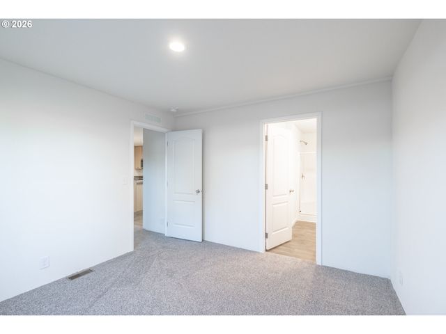 3124 Surfwood Dr, Salem, OR 97305
