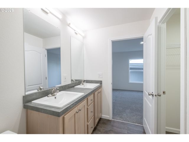 3124 Surfwood Dr, Salem, OR 97305