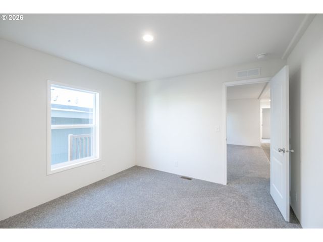 3124 Surfwood Dr, Salem, OR 97305