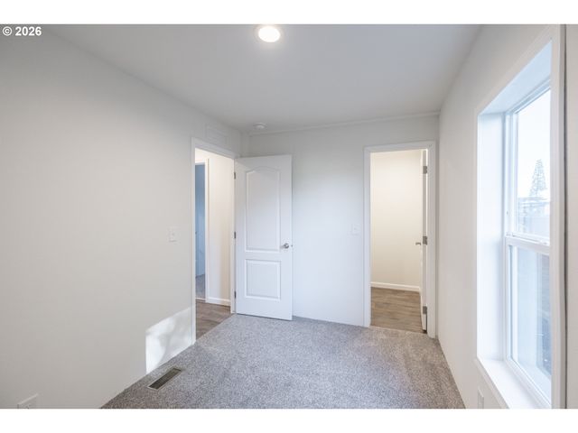 3124 Surfwood Dr, Salem, OR 97305