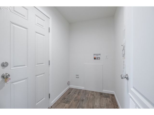 3124 Surfwood Dr, Salem, OR 97305