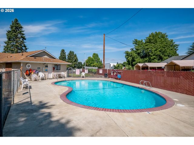 3124 Surfwood Dr, Salem, OR 97305