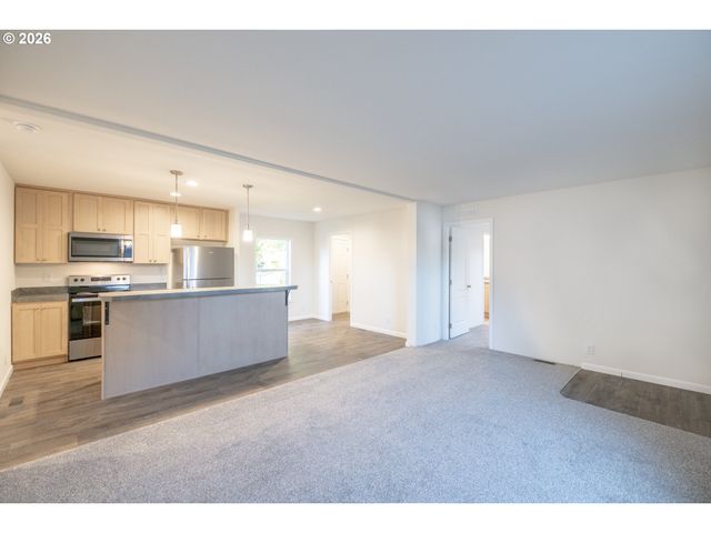 3124 Surfwood Dr, Salem, OR 97305