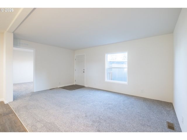 3124 Surfwood Dr, Salem, OR 97305