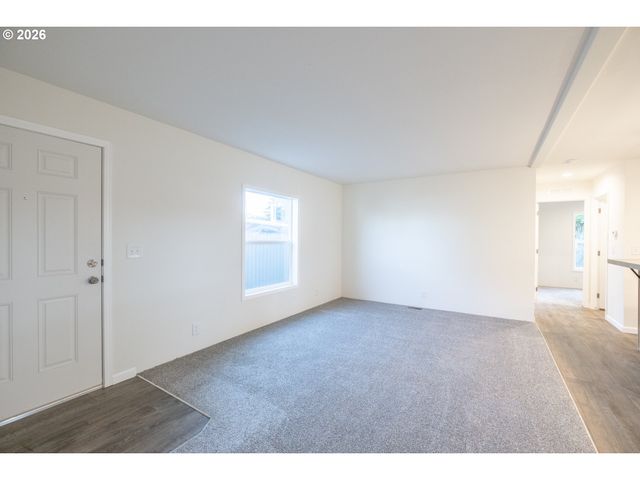 3124 Surfwood Dr, Salem, OR 97305