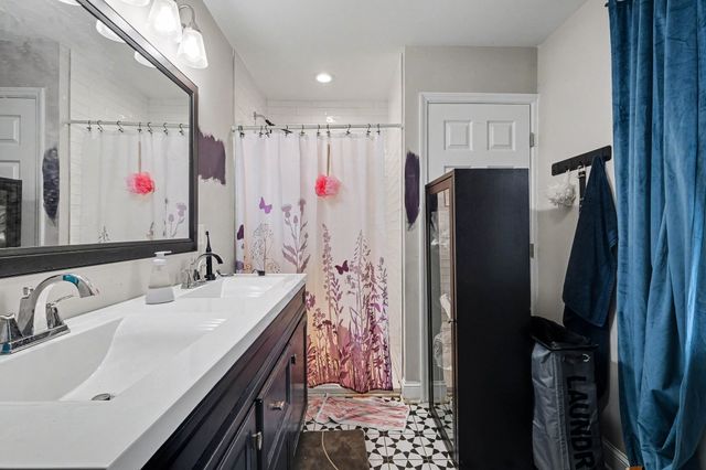 2114 Cypress Dr, Murfreesboro, TN 37130