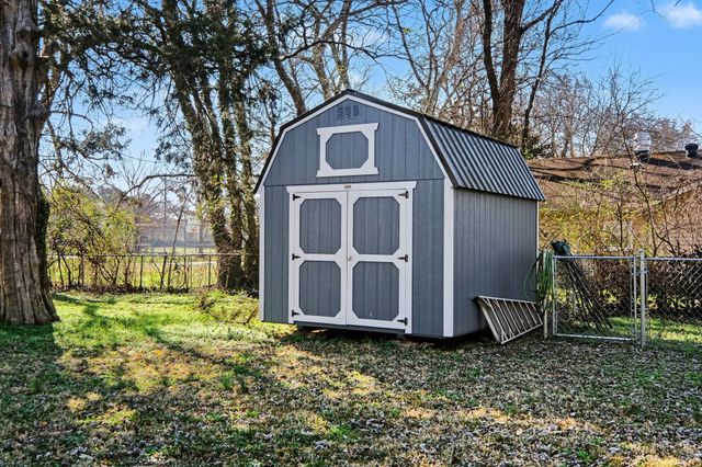 2114 Cypress Dr, Murfreesboro, TN 37130