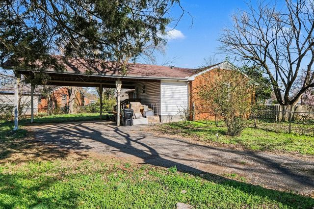 2114 Cypress Dr, Murfreesboro, TN 37130