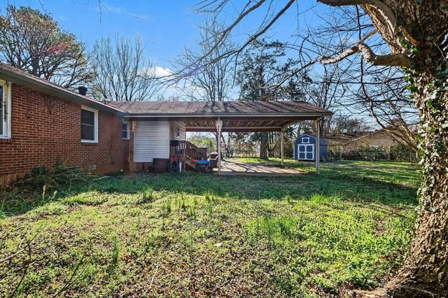 2114 Cypress Dr, Murfreesboro, TN 37130