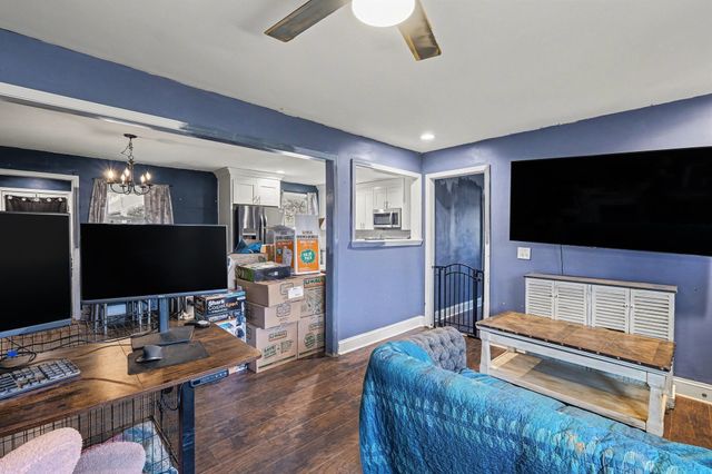 2114 Cypress Dr, Murfreesboro, TN 37130