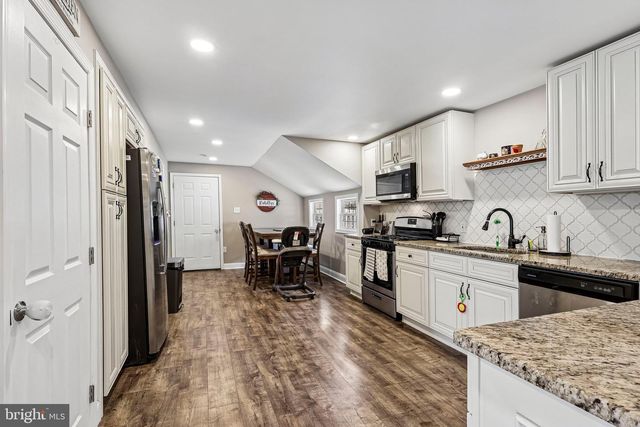1608 HOLLY PKWY, Williamstown, NJ 08094