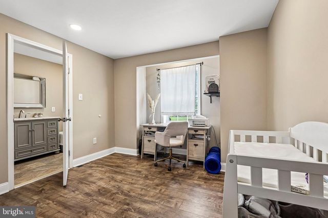 1608 HOLLY PKWY, Williamstown, NJ 08094