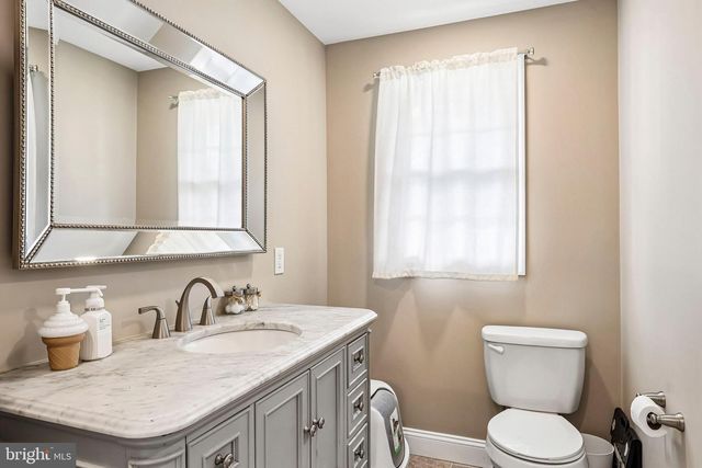 1608 HOLLY PKWY, Williamstown, NJ 08094