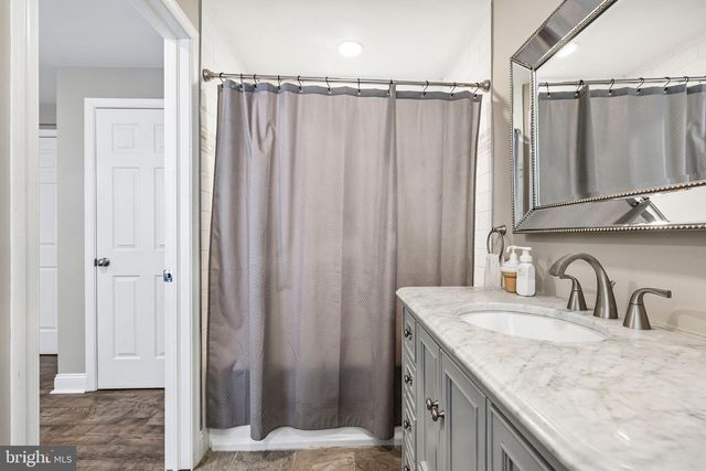 1608 HOLLY PKWY, Williamstown, NJ 08094