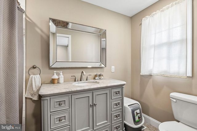 1608 HOLLY PKWY, Williamstown, NJ 08094