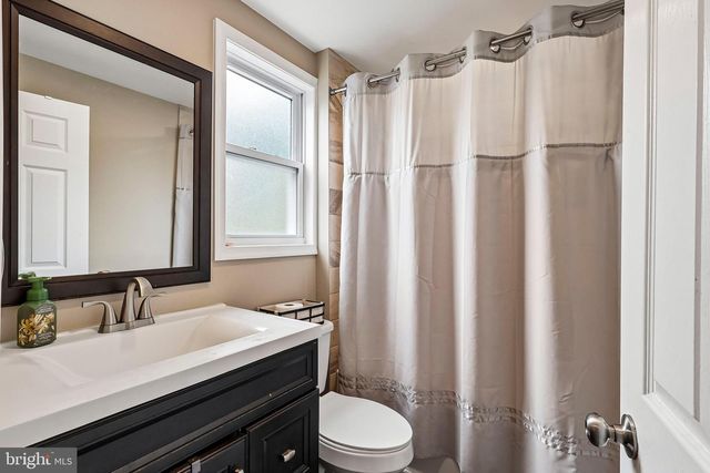1608 HOLLY PKWY, Williamstown, NJ 08094