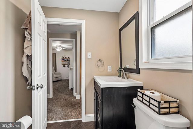 1608 HOLLY PKWY, Williamstown, NJ 08094