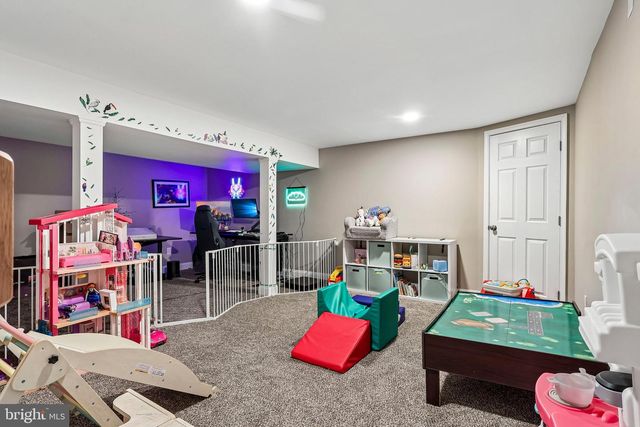 1608 HOLLY PKWY, Williamstown, NJ 08094