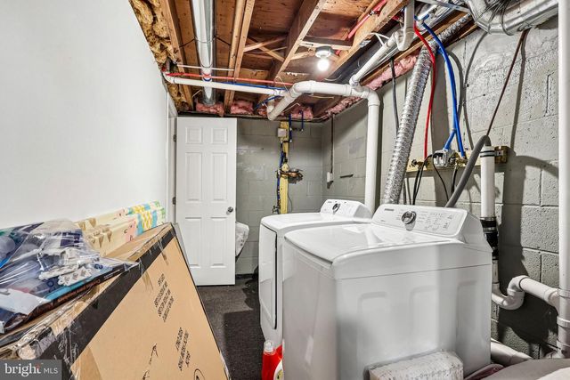 1608 HOLLY PKWY, Williamstown, NJ 08094