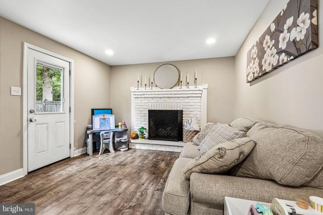 1608 HOLLY PKWY, Williamstown, NJ 08094