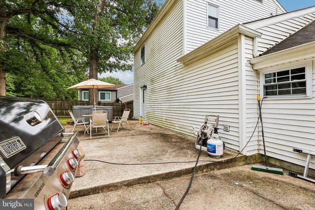 1608 HOLLY PKWY, Williamstown, NJ 08094