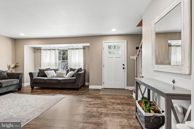 1608 HOLLY PKWY, Williamstown, NJ 08094