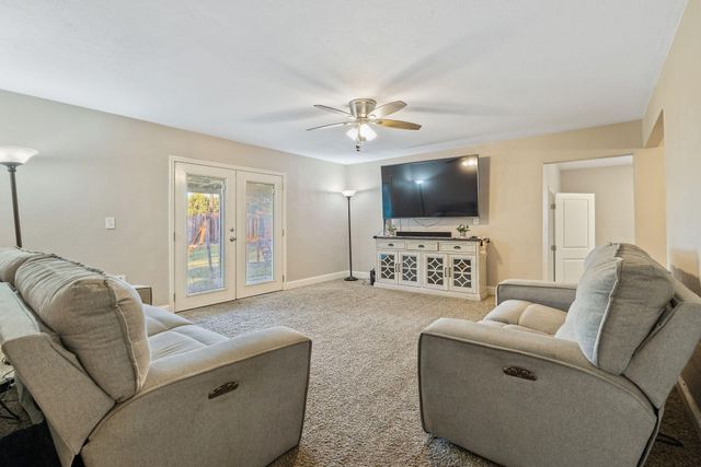 3814 W Judy Avenue, Visalia, CA 93277