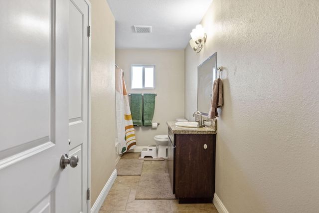 3814 W Judy Avenue, Visalia, CA 93277