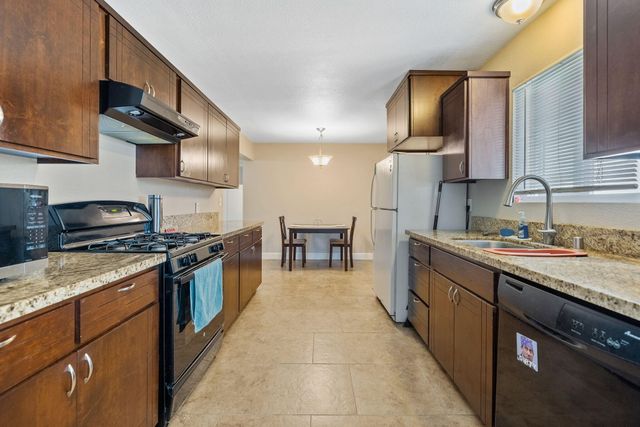 3814 W Judy Avenue, Visalia, CA 93277