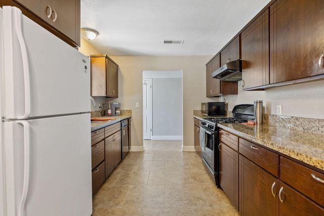 3814 W Judy Avenue, Visalia, CA 93277