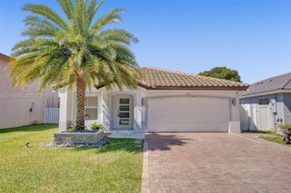 2266 NW 208th Terrace, Pembroke Pines, FL 33029