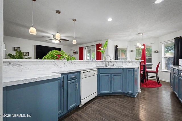 237 MANGO Drive, Palatka, FL 32177