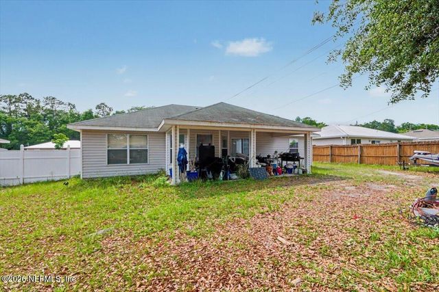 237 MANGO Drive, Palatka, FL 32177
