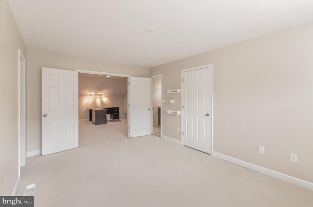 6311 CHAUCER LN, Alexandria, VA 22304