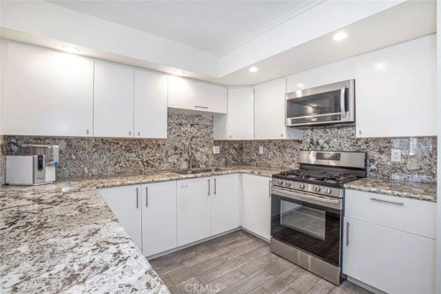 110 W Maple 30, Glendale, CA 91204